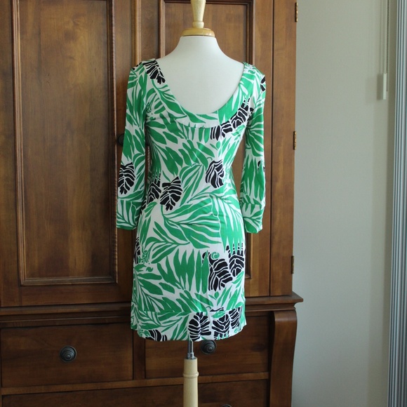 Diane Von Furstenberg Aggie Mini Shift Dress Size 6 100% Silk Gently Worn - Picture 2 of 7